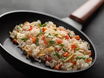 WOK-Коробочки: рис "кумпао" с овощами